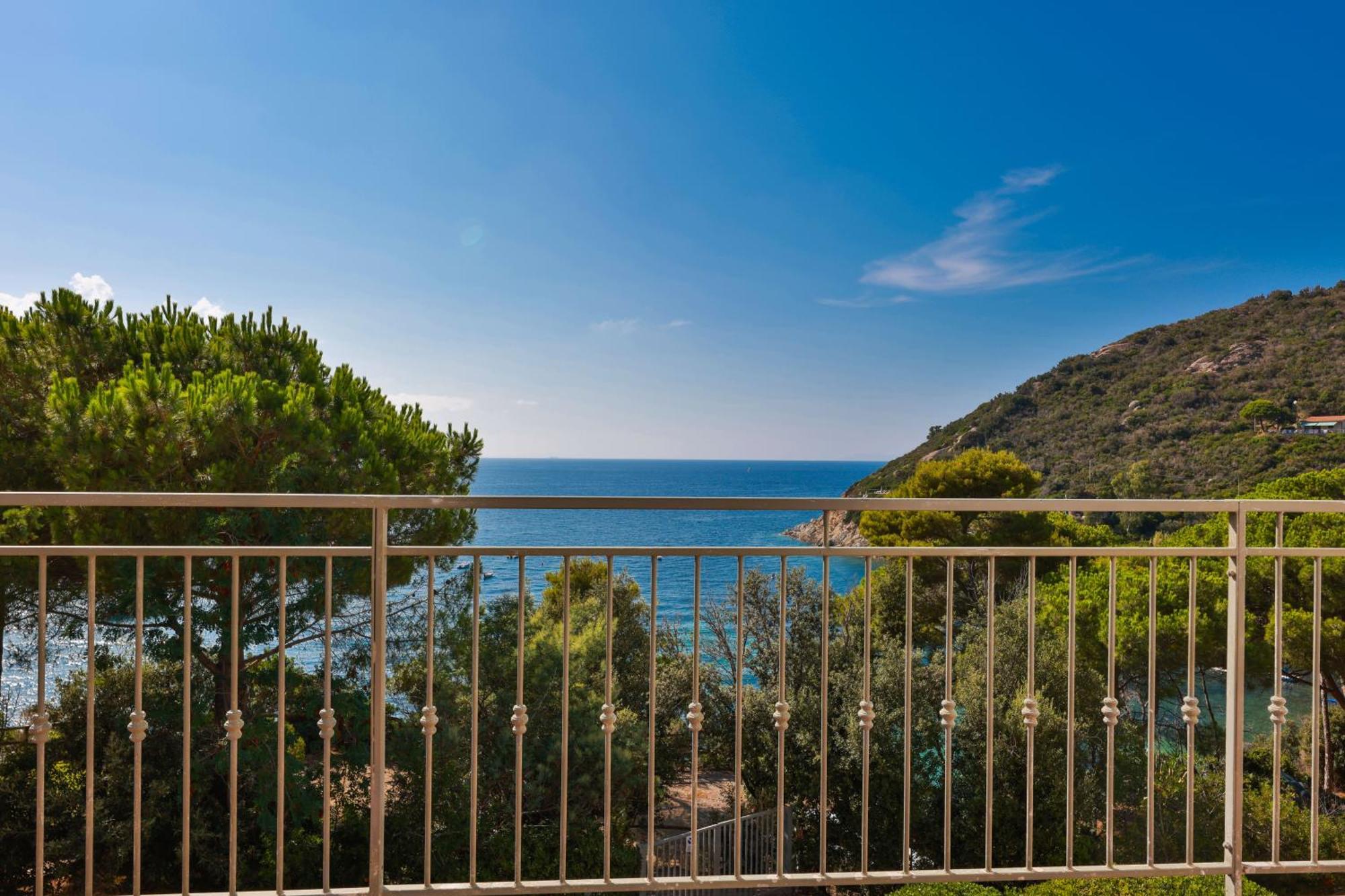 La Terrazza Sul Forno - Goelba Apartment Portoferraio Exterior photo